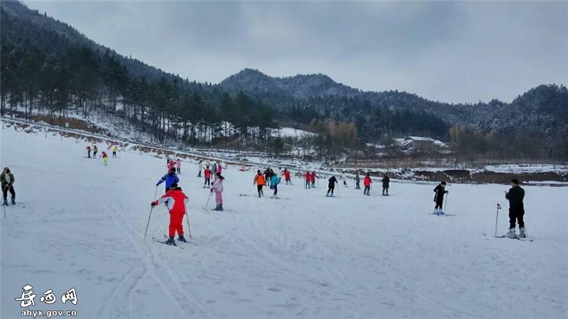 大别山滑雪乐园