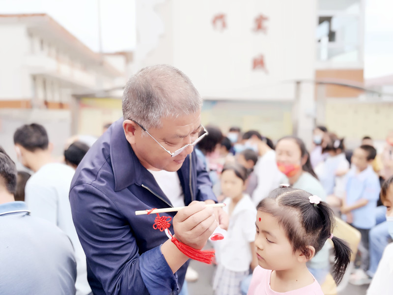 石关中心学校举行新生入学仪式